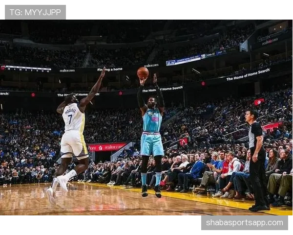 无球跑动拉开首发防线，较上季外线更具威胁