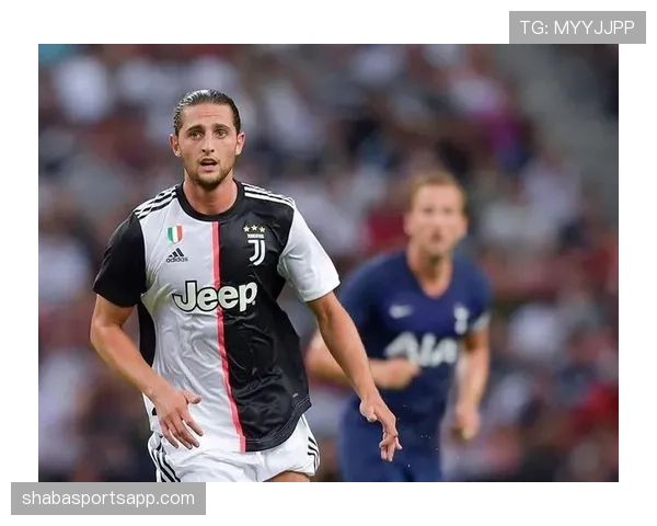 若昂·帕利尼娅近期中场拦截能力持续提升解析