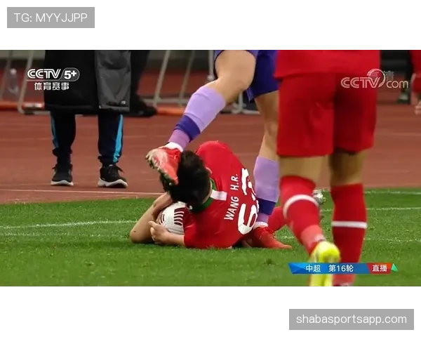 线内线外判罚标准如何区分？案例解读助你看懂裁判尺度