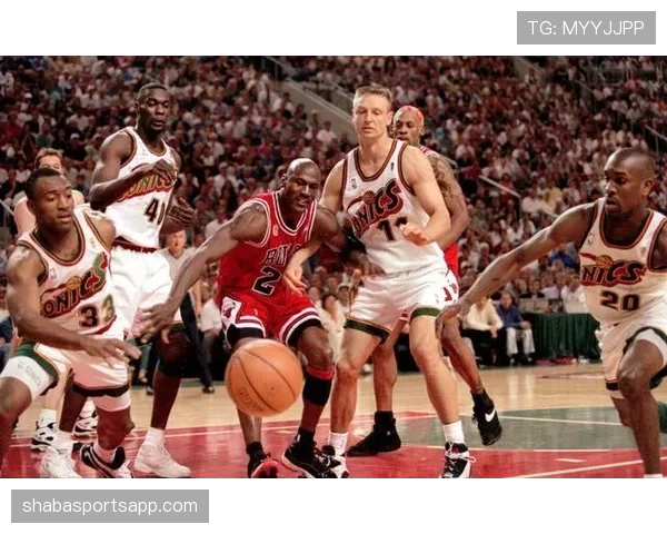 卡里姆·阿卜杜尔-贾巴尔的勾手制胜效率领先乔丹掀起内线得分新高度