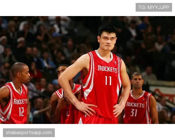 姚明内线高效挡拆助火箭打造30+得分优势