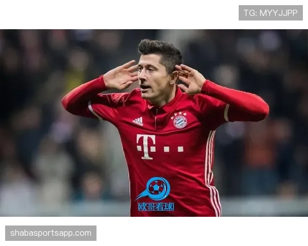 拜仁内部战术分歧升级，争冠之路能否摆脱“依赖莱万”的后遗症？