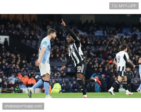 曼联战术执行问题持续暴露，球队表现波动对争冠形势产生影响