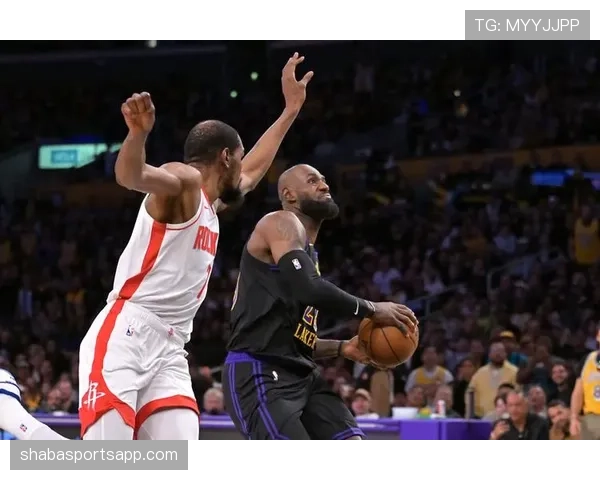 全面解析NBA背身单打规则，了解球员如何利用身体优势和位置得分